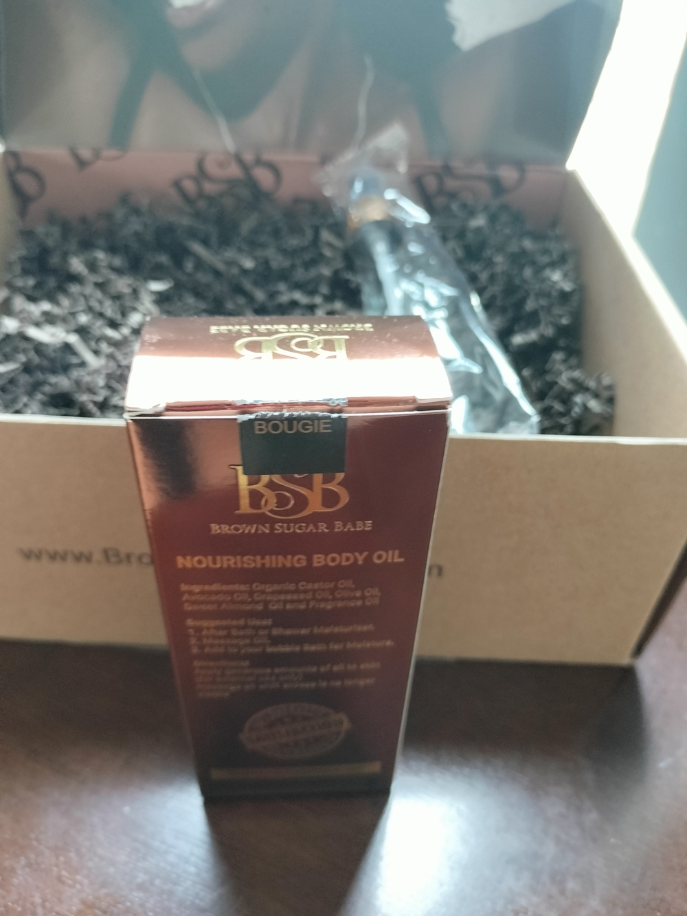 Nourishing Body Oil — Brown - Picture 4 of 6